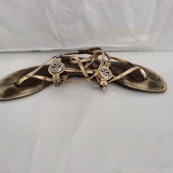 Tory Burch Metallic Gold Ali Thong Sandal Sz 8.5 - Picture 9 of 16